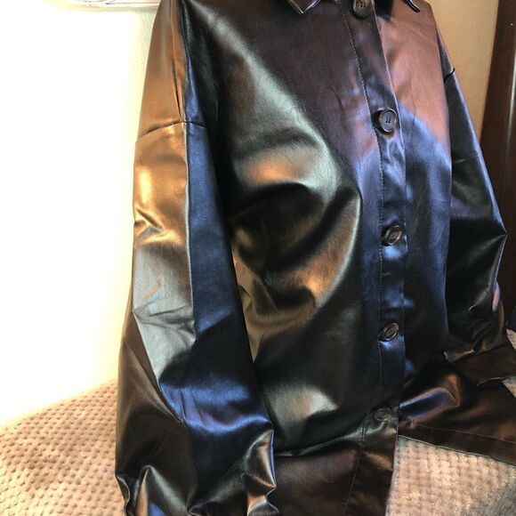 SHEIN💫faux leather 💫 bottom down shirt - Picture 4 of 14